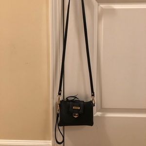 Crossbody purse